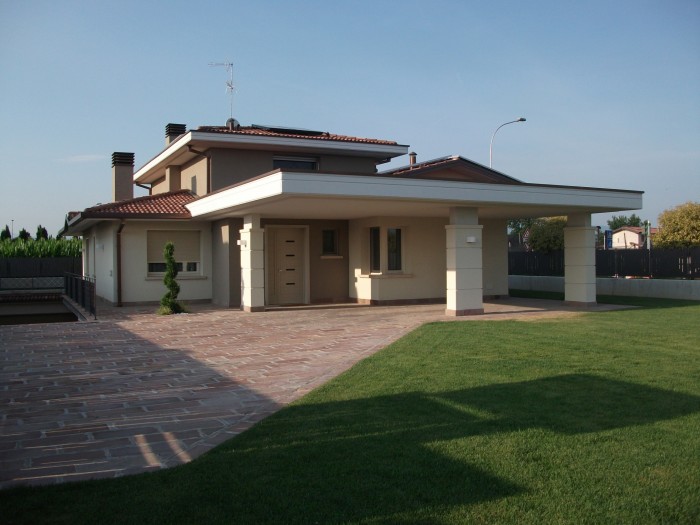 01-700×525